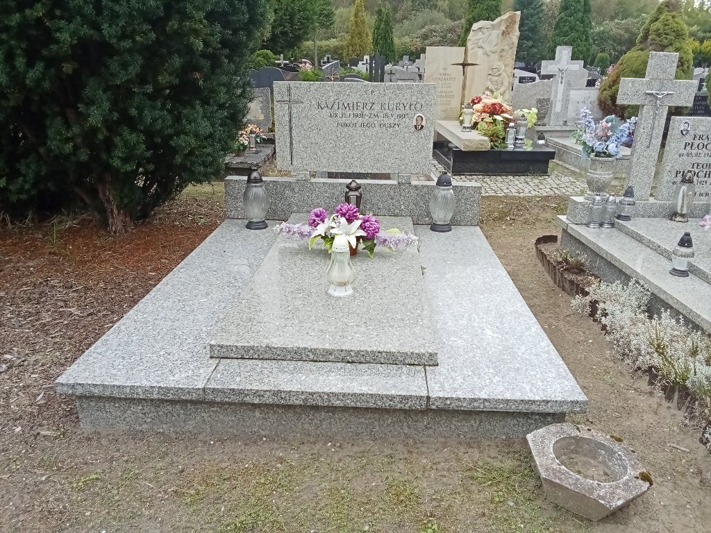 Grób Kazimierz Kuryło